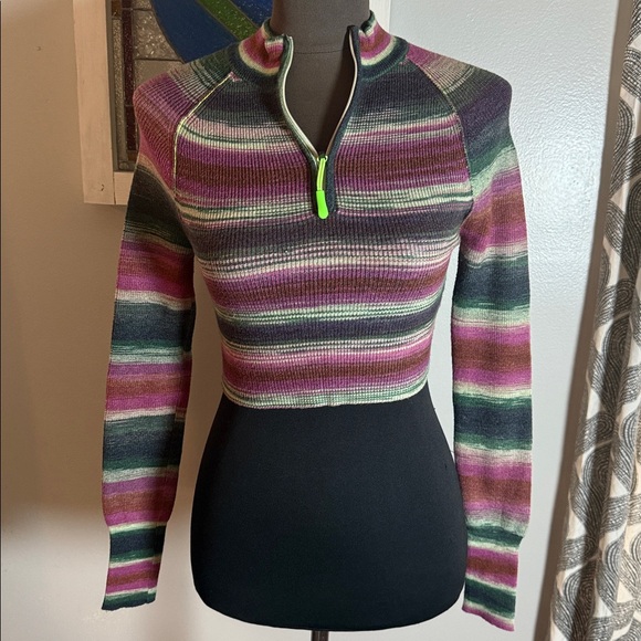 Urban Outfitters striped rib knit half zip mock neck crop top SZ M - Picture 1 of 7